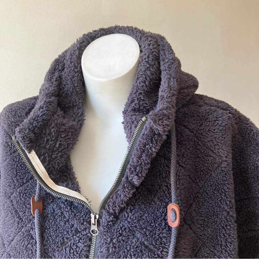 Columbia | Fire Side Sherpa Hooded Shrug Coat - Picture 3 of 6